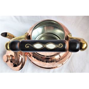 Медный чайник Турция с дер.ручкой отбитый в ручную